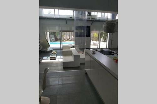 Villa Bond With Private Swimming Pool And Spa