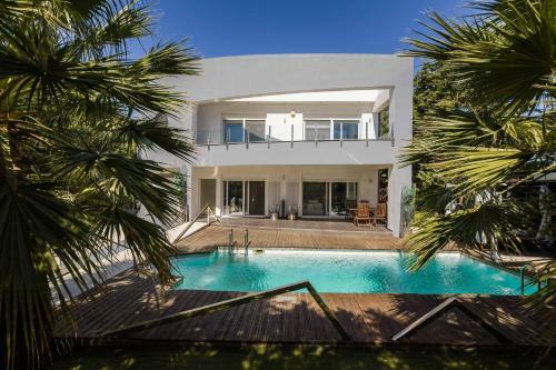 Villa Bond With Private Swimming Pool And Spa