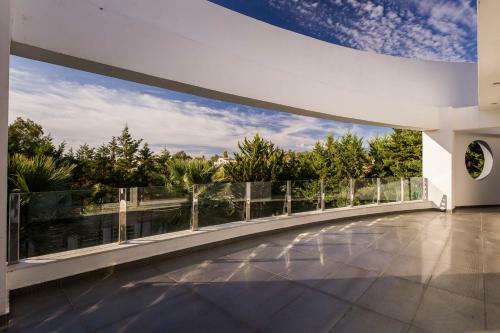Villa Bond With Private Swimming Pool And Spa
