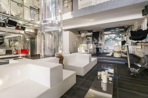 Villa Bond With Private Swimming Pool And Spa