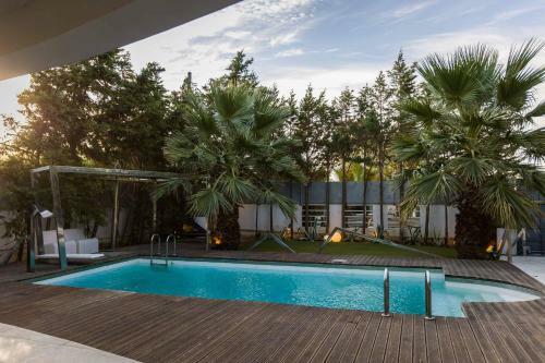 Villa Bond With Private Swimming Pool And Spa
