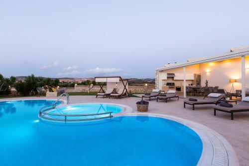 Villa Aelia Residence, A Luxurious Pampering Experience!