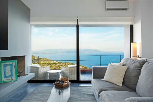 Seaview Salty Villa