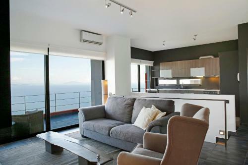 Seaview Salty Villa