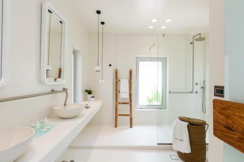 La Casa Di Mare, Luxury Beach Front Villa!