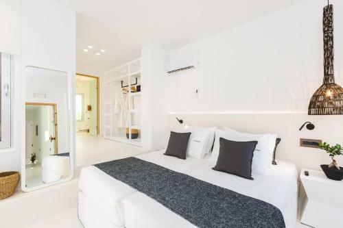 La Casa Di Mare, Luxury Beach Front Villa!