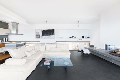 Olon Villa