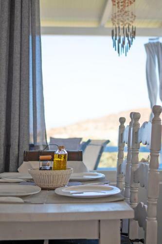 Molos Sea View House - Paros Greece