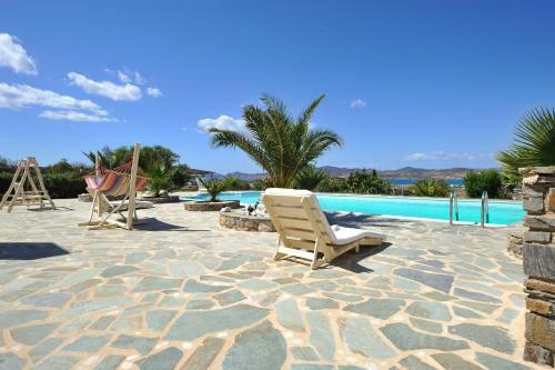 Parian Holiday Villas