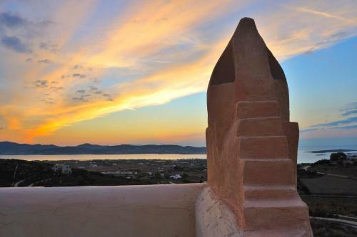 Parian Holiday Villas