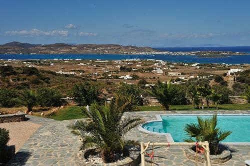 Parian Holiday Villas