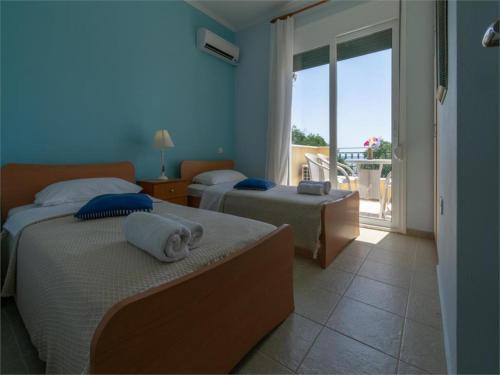 Corfu Beachfront Villa Barbati 1