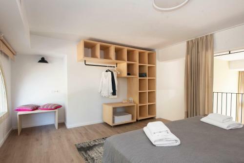 Sandy Feet - Beachfront Loft Apartment