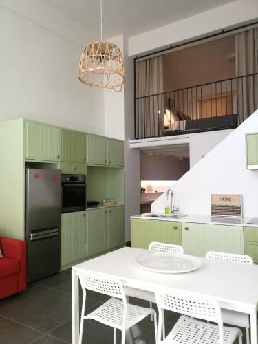Sandy Feet - Beachfront Loft Apartment