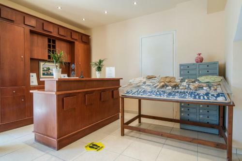 Sunbliss Studios & Apartments