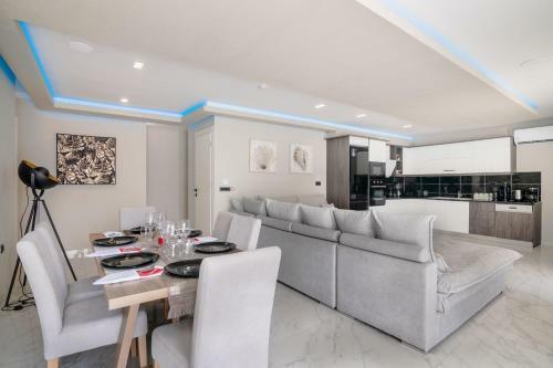 Rua Mat Villas