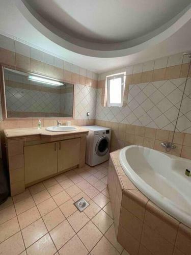 Spacious Apartment Nearby The Sea - 3 Bedrooms