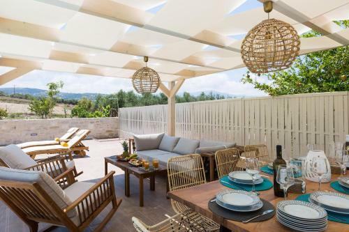 Anesis Villa, Spacious & Cozy!