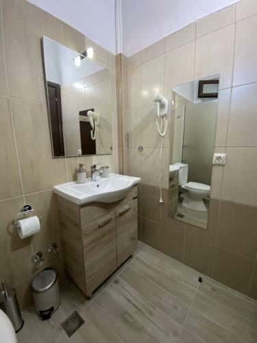 Evgenia & Zoe Apartments