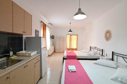 Hotel Kostas Goulopoulos Rooms