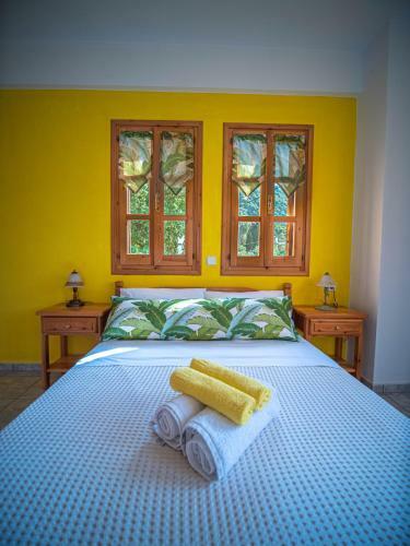 Lemon House For Big Family In Damouchari