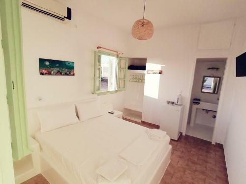 Hotel Sunset Studios & Rooms