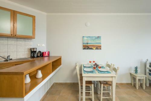 Kiani Seafront Apartments