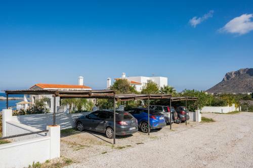 Kiani Seafront Apartments