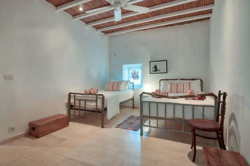 Kastro House