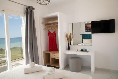 Diamond Arillas Luxury Apartments