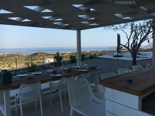 Beautiful New Luxury Villa With Infinity Pool, Outside Kitchen And Sea View