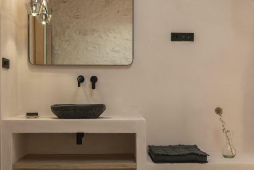 Villa Isla Beach House, A Timeless Retreat!