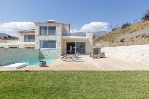 Mythos Villas With Heated Pool