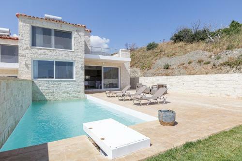 Mythos Villas With Heated Pool