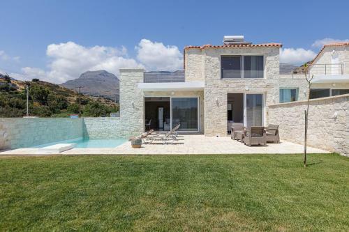 Mythos Villas With Heated Pool