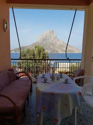 Masouri Square Apartment