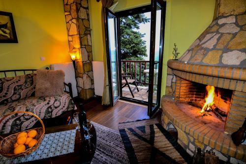Hostal Voreio Selas
