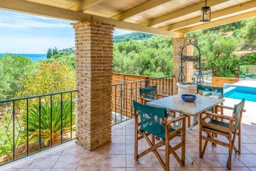 Villa Marathonisi With Private Pool