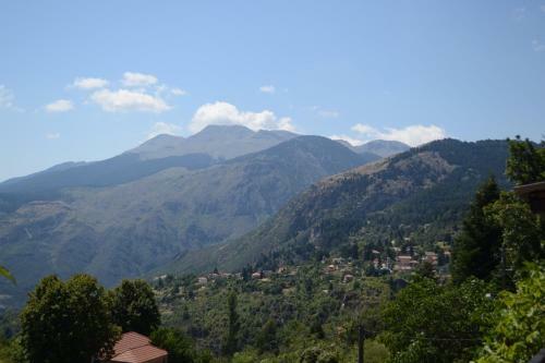 Aenaon Guesthouse