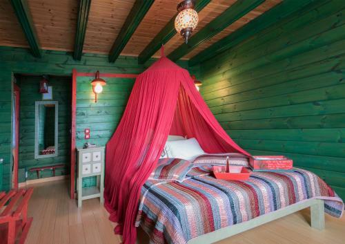 Hostal Colours' Chalet