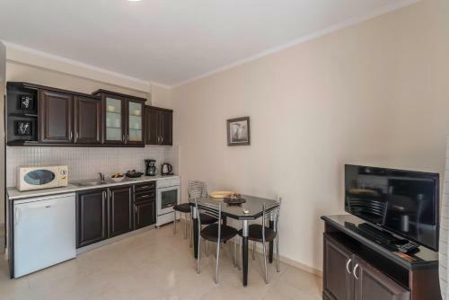 Niki Apartments