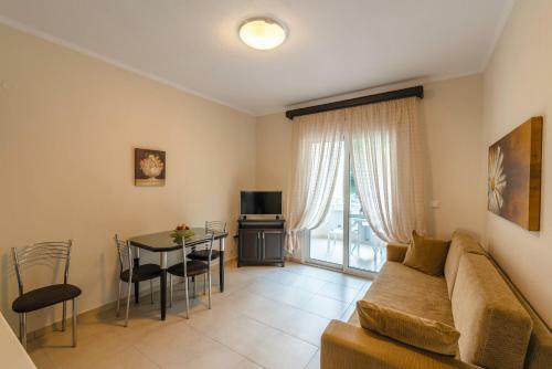 Niki Apartments