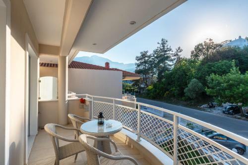 Niki Apartments