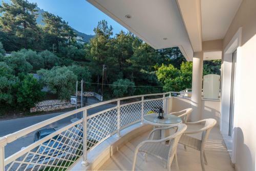 Niki Apartments