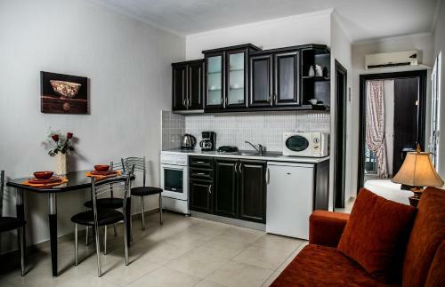 Niki Apartments