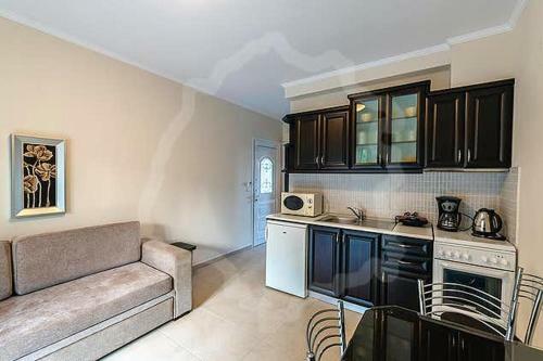 Niki Apartments