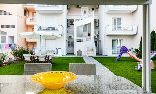Niki Apartments