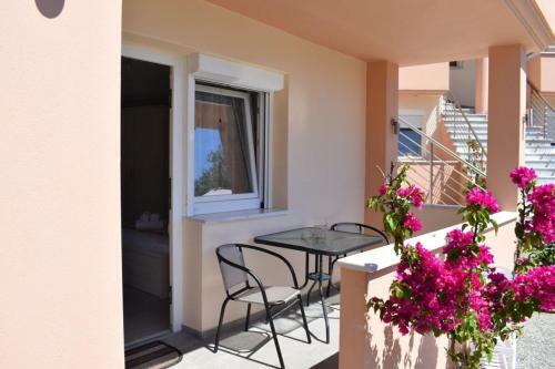 Rani Apartments