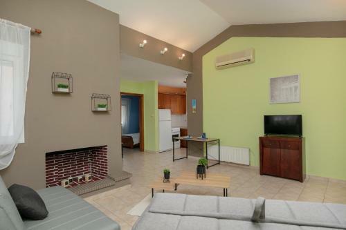 Olive & Mare Apartments