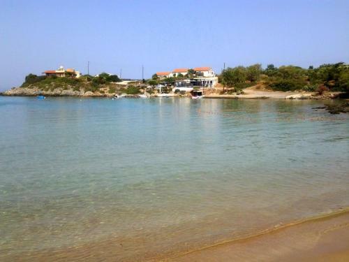 Villa Helen 200m From The Beach In Tersanas